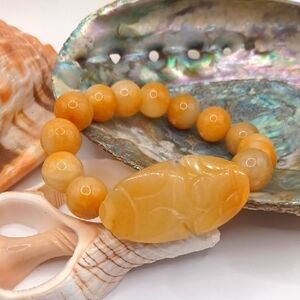 Honey Jade Pho Dog Beaded Bracelet